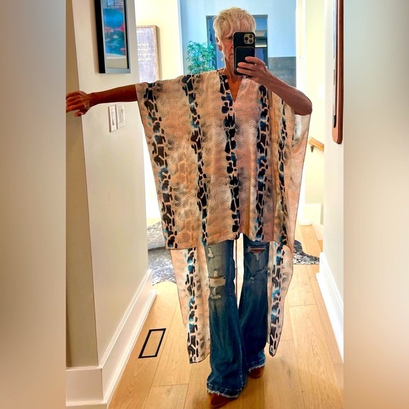 Buddy Love Tops - NWOT Buddy Love high low caftan runs easy, worn once